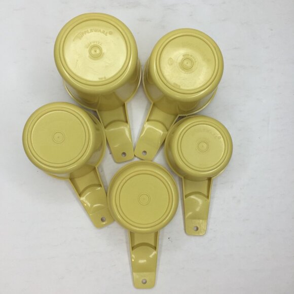 Vintage Tupperware Yellow Nesting Measuring Cups Set Kitchenware Baking Cooking - Picture 5 of 11
